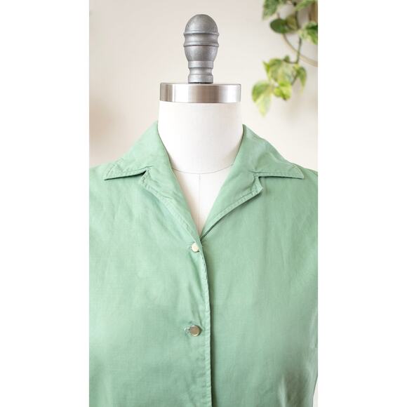Vintage 1950s Blouse 50s Sage Green Cotton Sleeveless Button Up Top - Picture 6 of 6